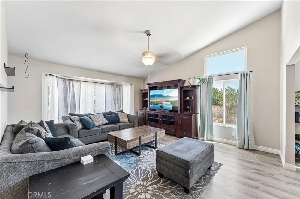 27949 Morrey Lane Moreno Valley, CA 92555