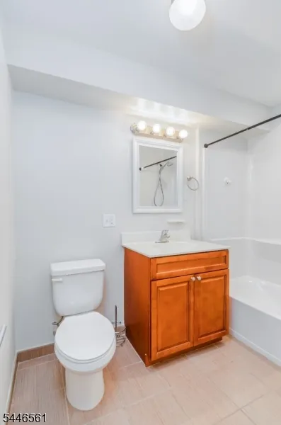 148 Oakwood Ave Cliffside Park, NJ 07010