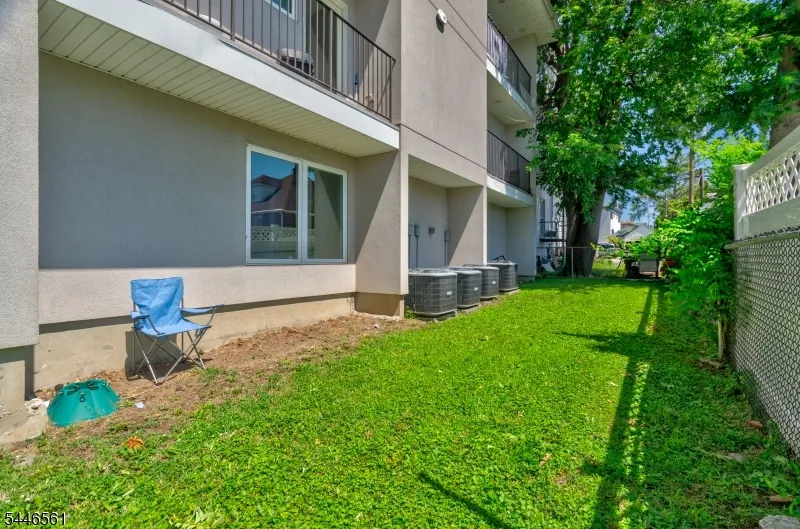 148 Oakwood Ave Cliffside Park, NJ 07010