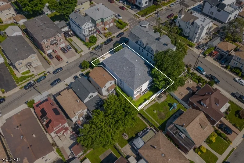 148 Oakwood Ave Cliffside Park, NJ 07010