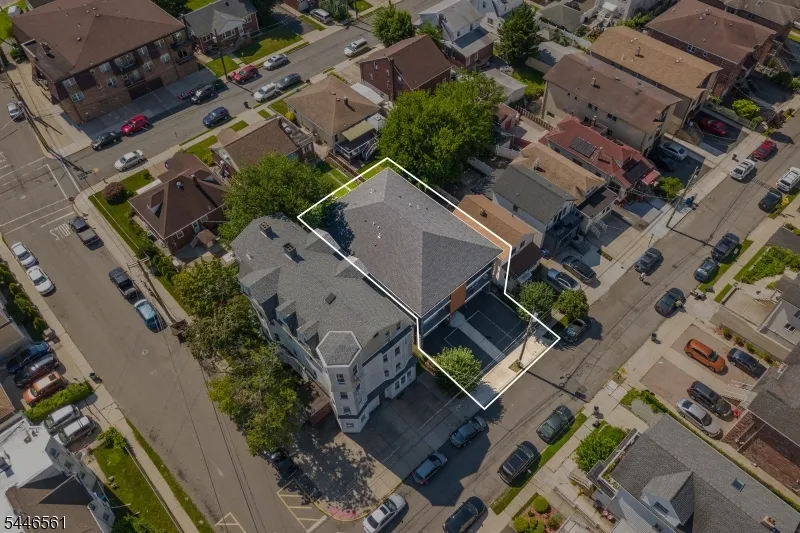 148 Oakwood Ave Cliffside Park, NJ 07010