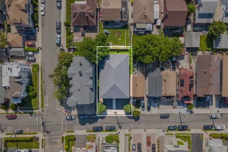 148 Oakwood Ave Cliffside Park, NJ 07010