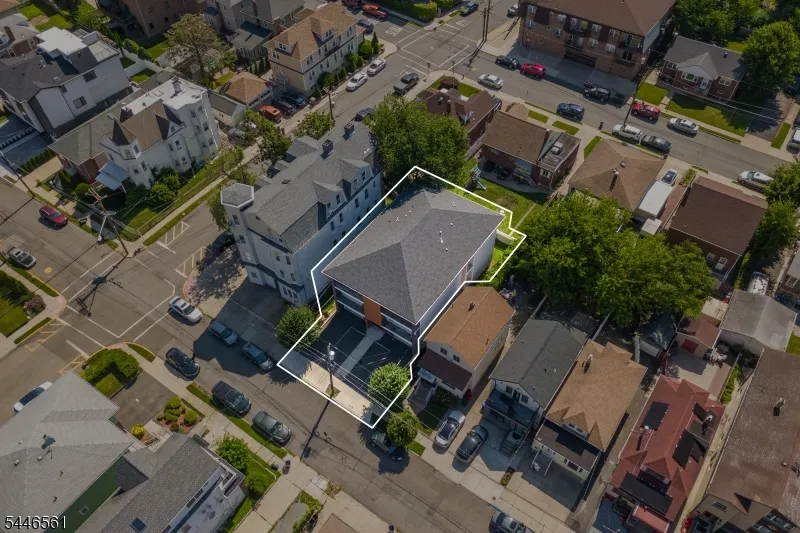 148 Oakwood Ave Cliffside Park, NJ 07010