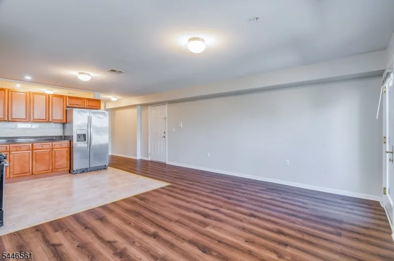 148 Oakwood Ave Cliffside Park, NJ 07010