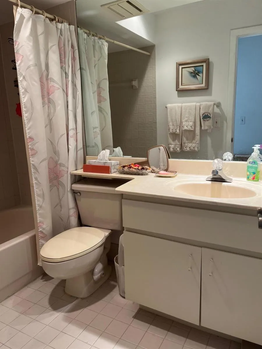 139 Meander Circle Royal Palm Beach, FL 33411