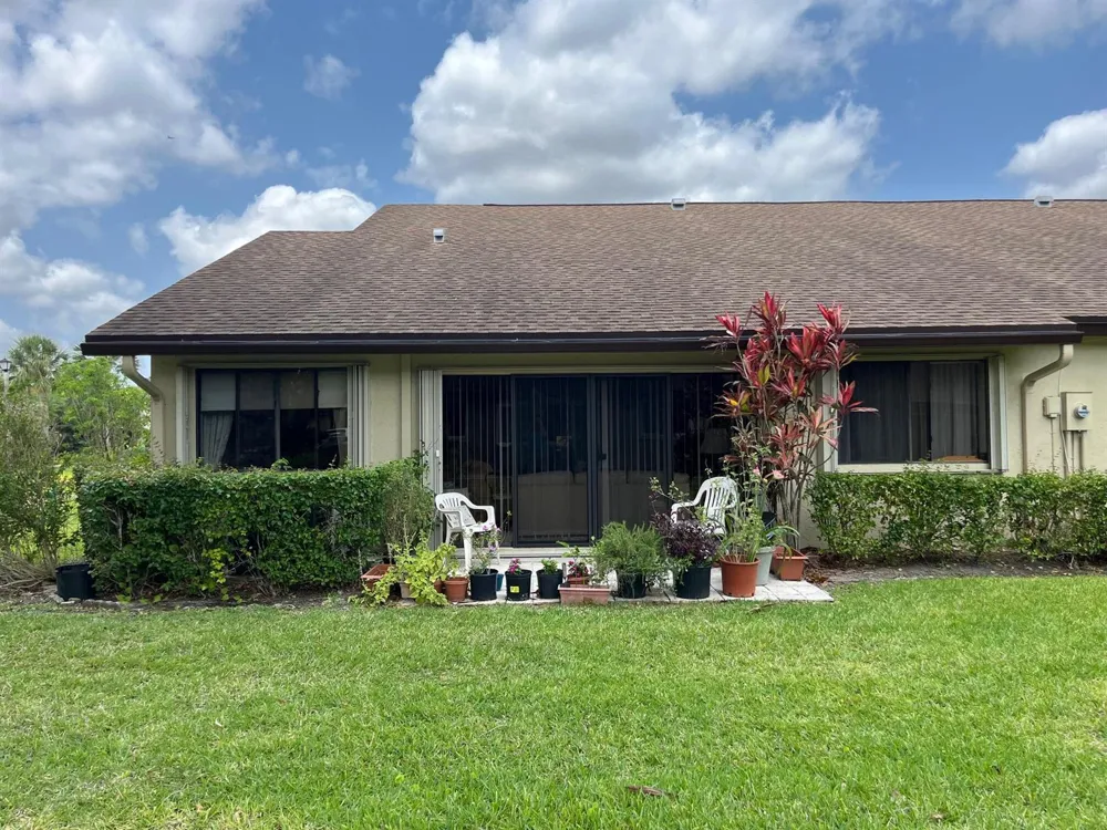 139 Meander Circle Royal Palm Beach, FL 33411