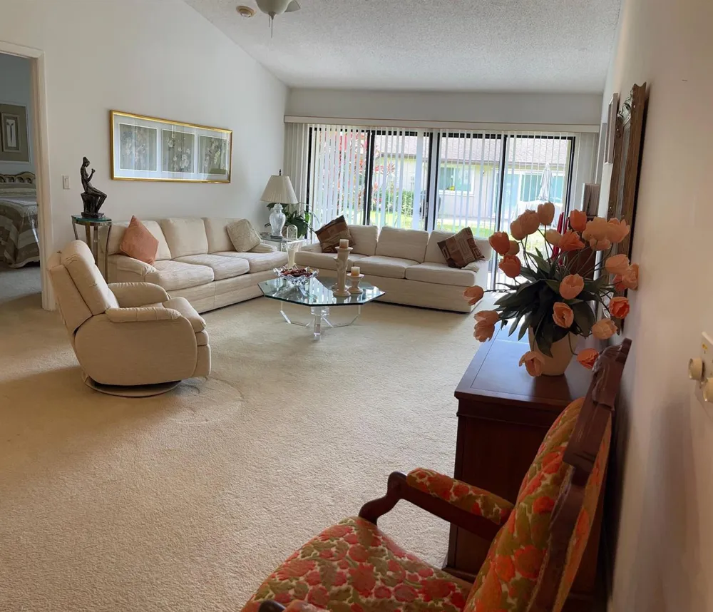 139 Meander Circle Royal Palm Beach, FL 33411