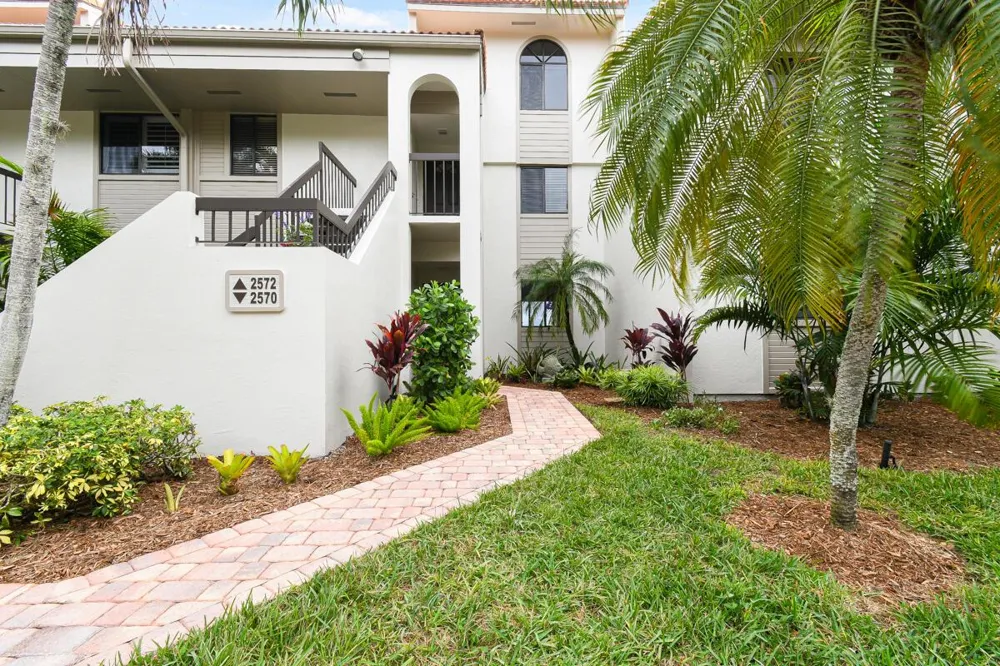 2570 NW Seagrass Drive #3a Palm City, FL 34990