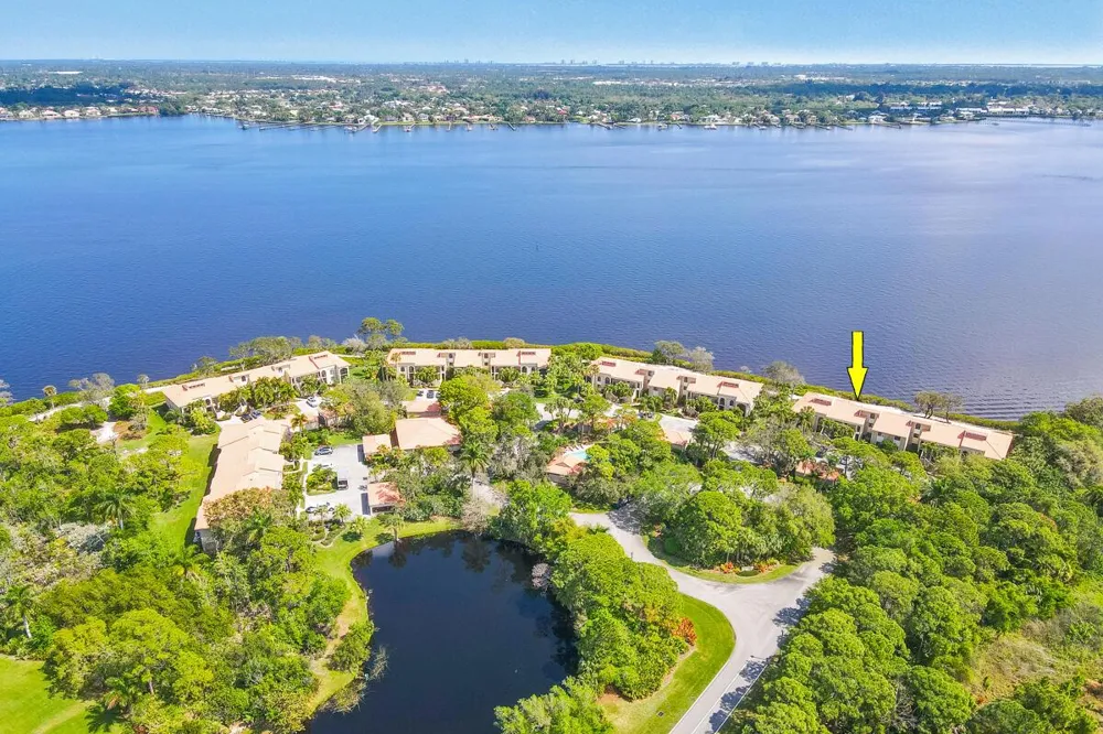 2570 NW Seagrass Drive #3a Palm City, FL 34990