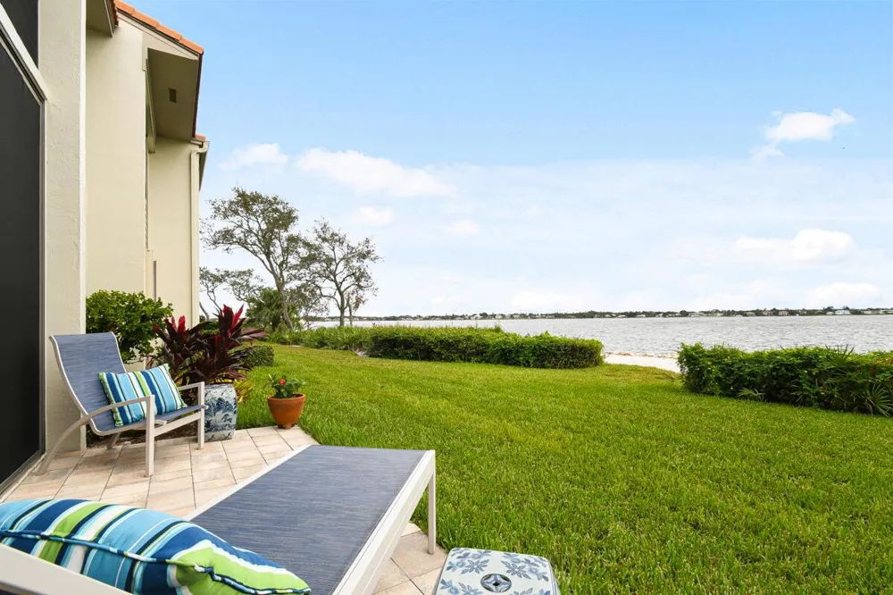 2570 NW Seagrass Drive #3a Palm City, FL 34990
