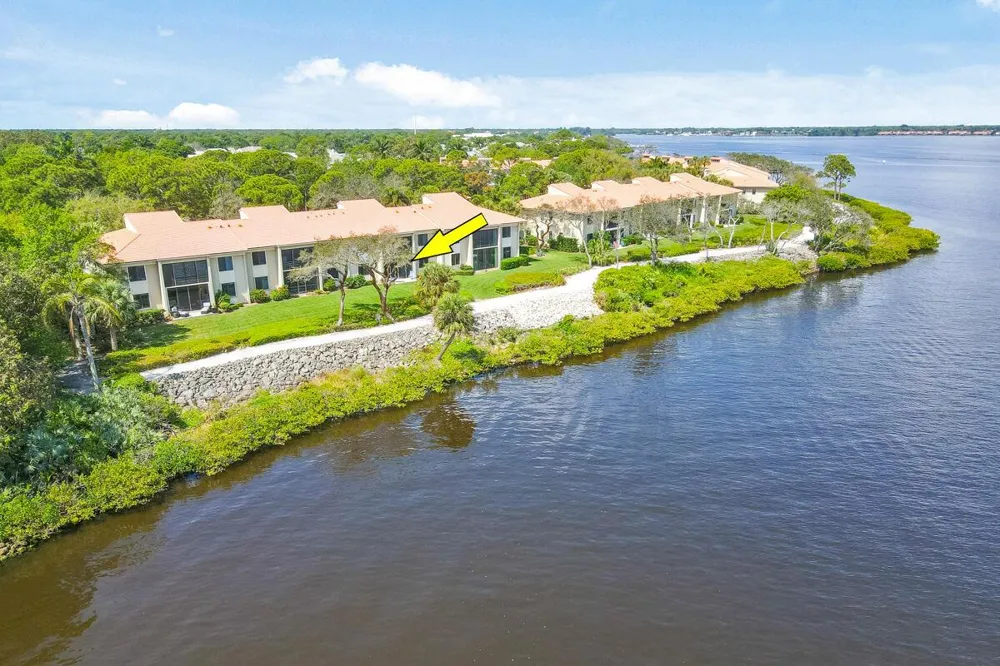 2570 NW Seagrass Drive #3a Palm City, FL 34990