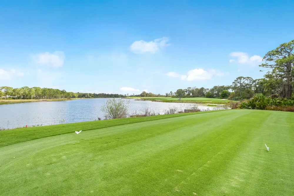 2570 NW Seagrass Drive #3a Palm City, FL 34990