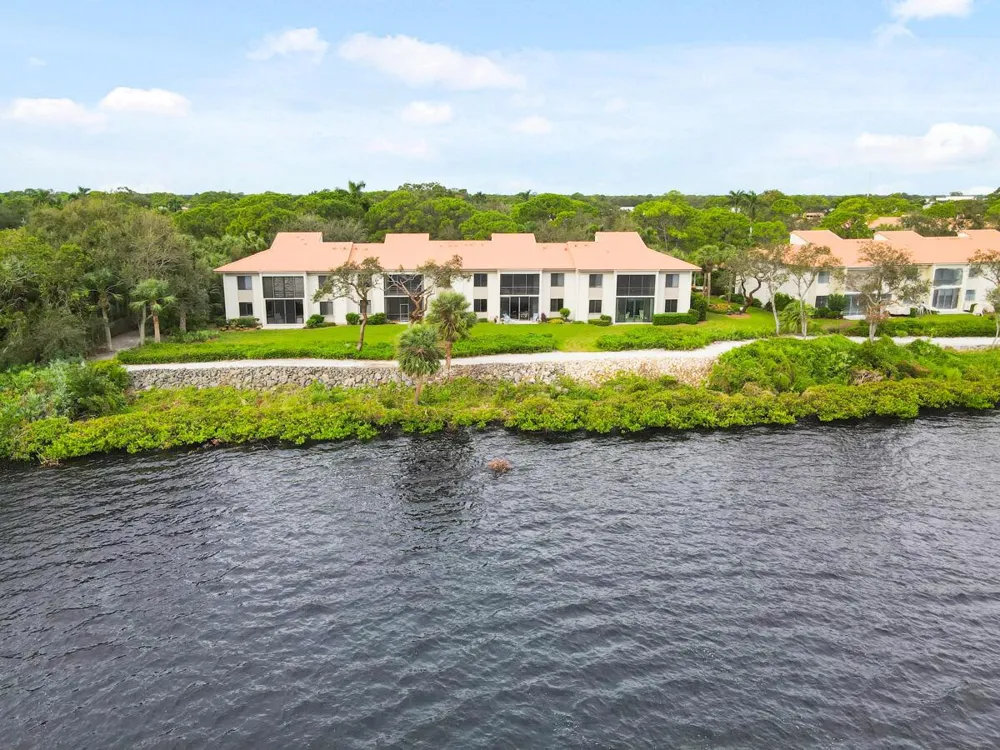 2570 NW Seagrass Drive #3a Palm City, FL 34990