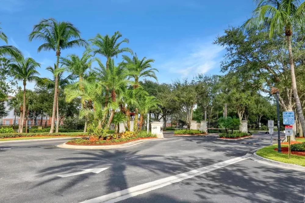 5306 Myrtlewood Circle E Palm Beach Gardens, FL 33418