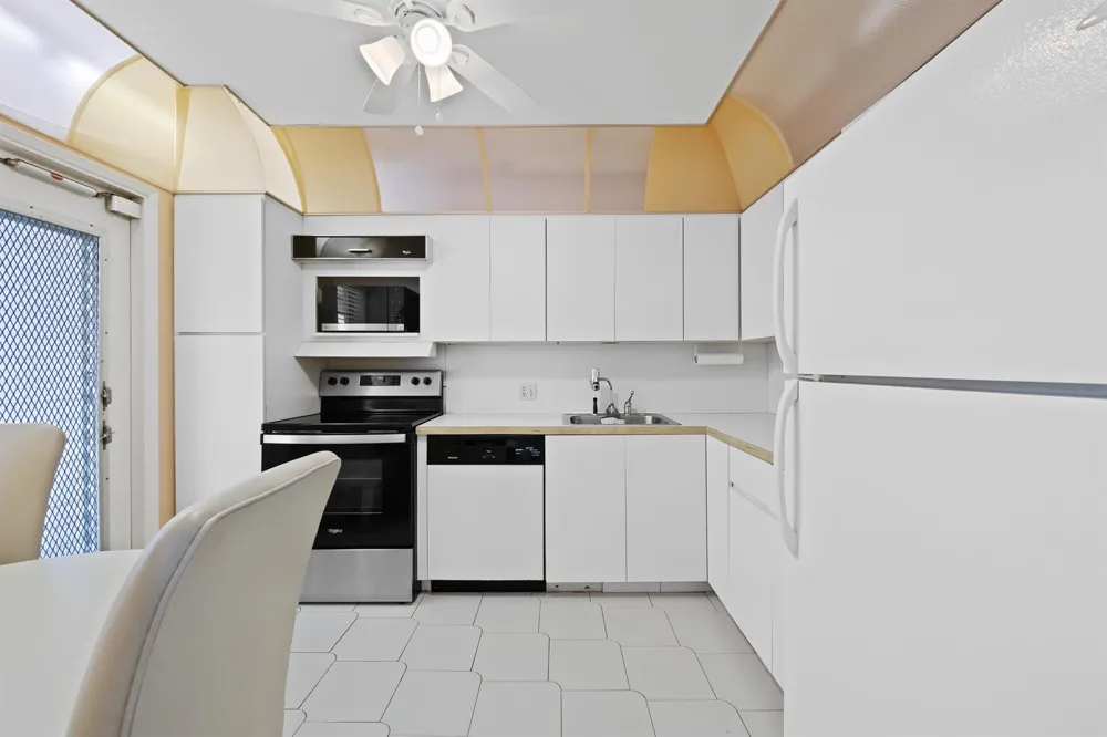 3051 COURSE DRIVE #211 Pompano Beach, FL 33069