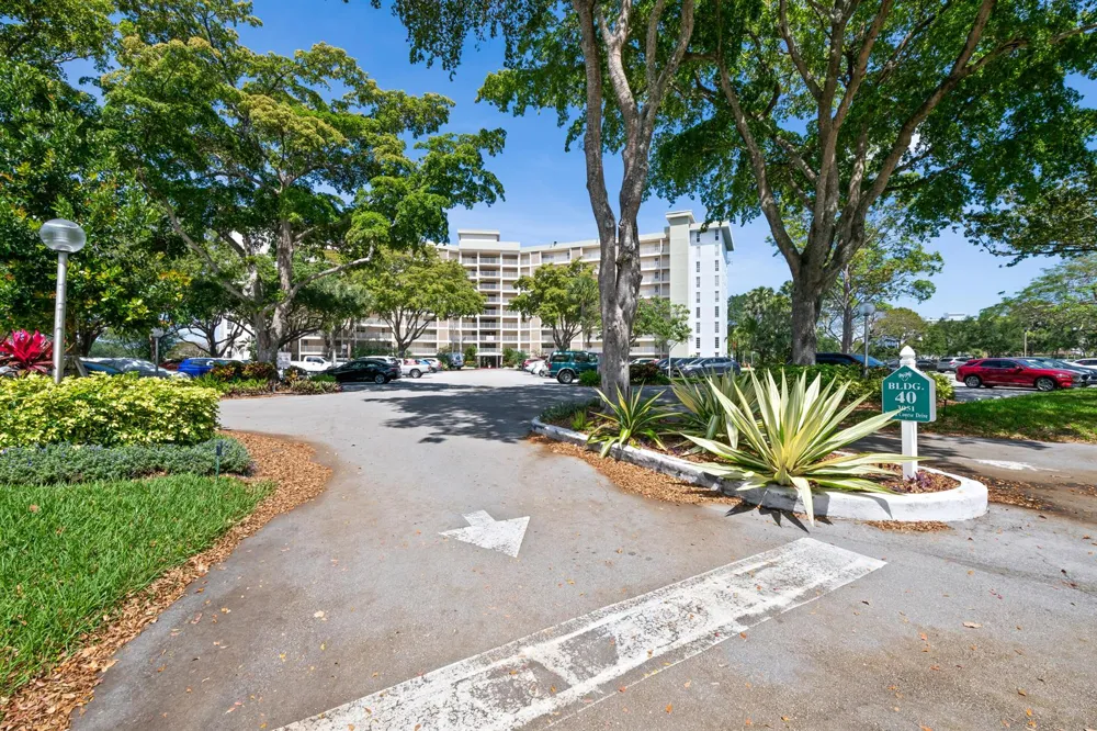 3051 COURSE DRIVE #211 Pompano Beach, FL 33069