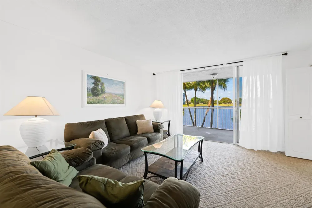 3051 COURSE DRIVE #211 Pompano Beach, FL 33069