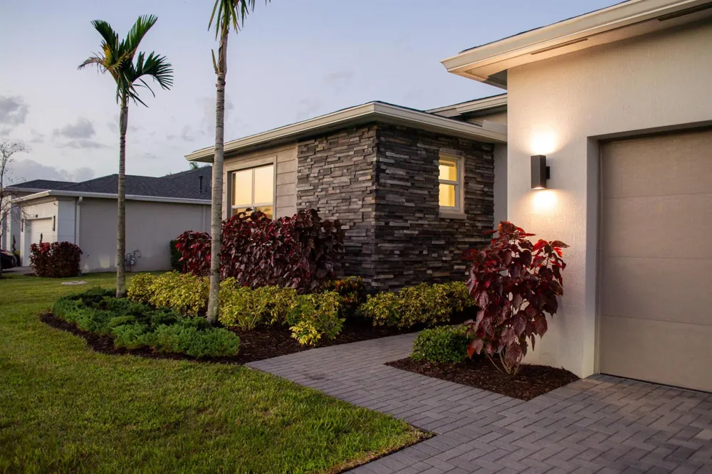 11805 SW Lyra Drive Port St. Lucie, FL 34987
