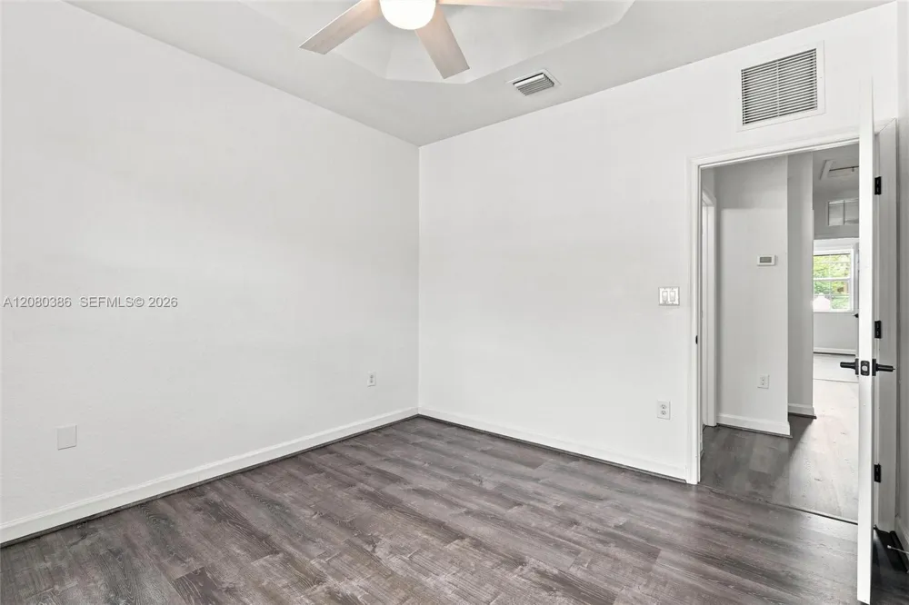 9145 SW 227th St #4 Cutler Bay, FL 33190