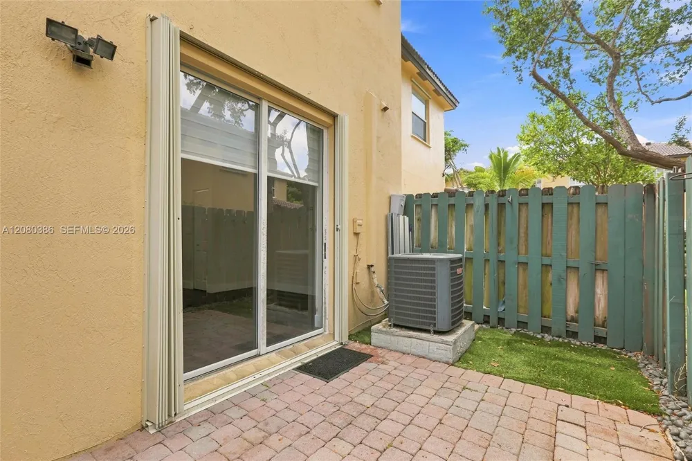 9145 SW 227th St #4 Cutler Bay, FL 33190