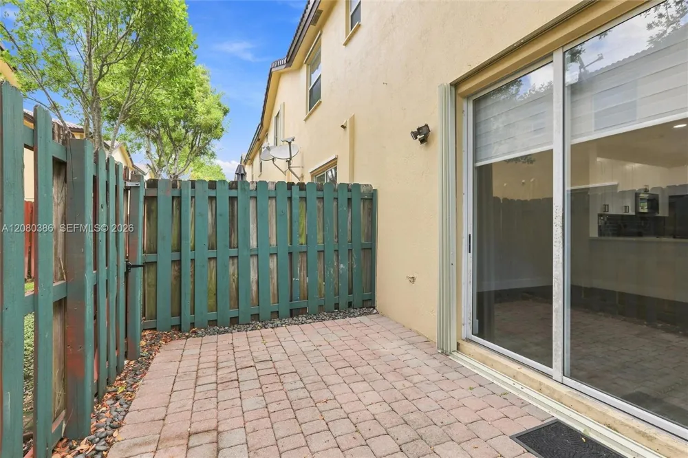 9145 SW 227th St #4 Cutler Bay, FL 33190