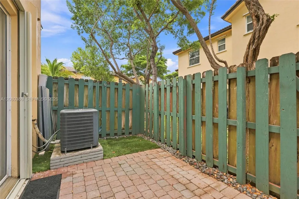 9145 SW 227th St #4 Cutler Bay, FL 33190