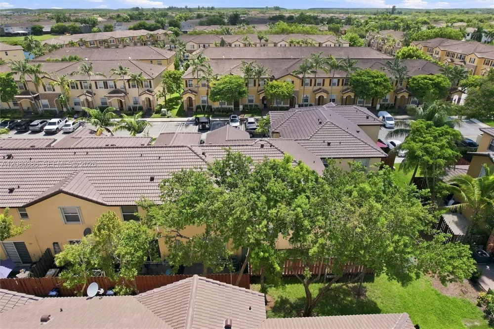 9145 SW 227th St #4 Cutler Bay, FL 33190