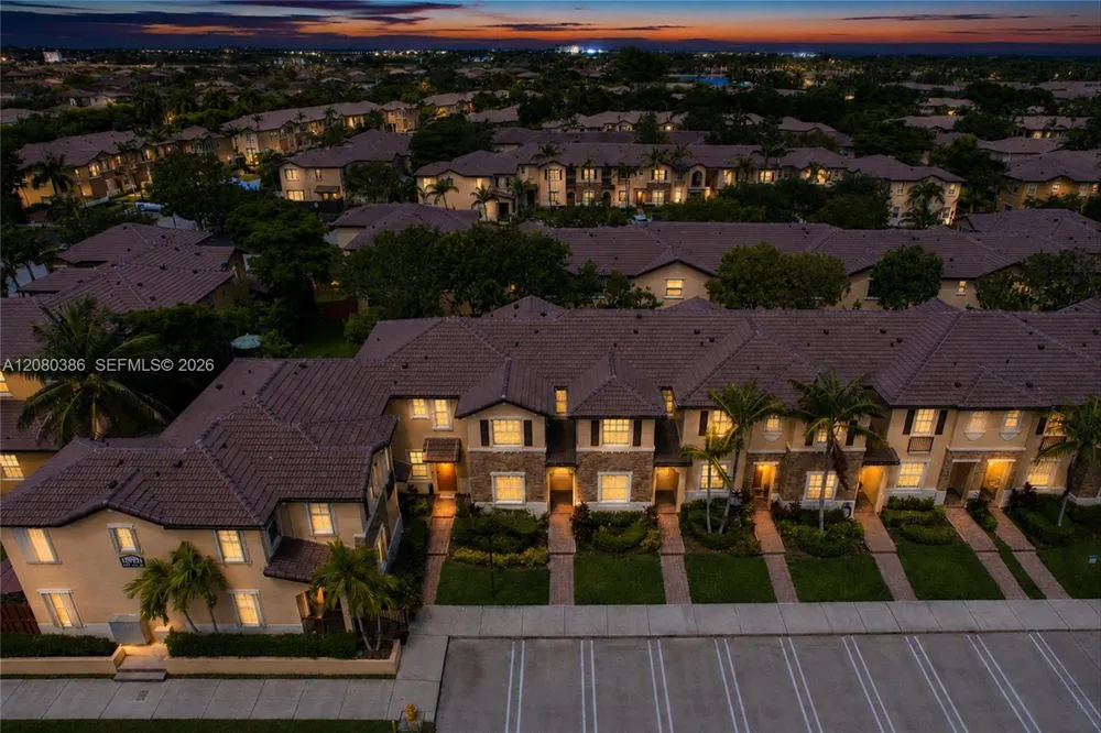 9145 SW 227th St #4 Cutler Bay, FL 33190