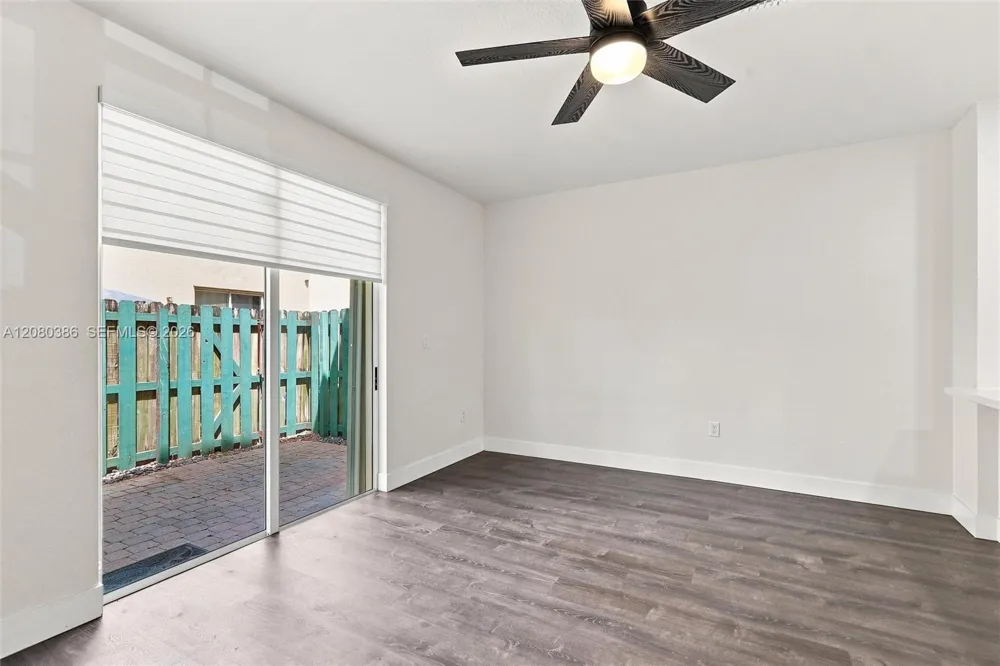 9145 SW 227th St #4 Cutler Bay, FL 33190