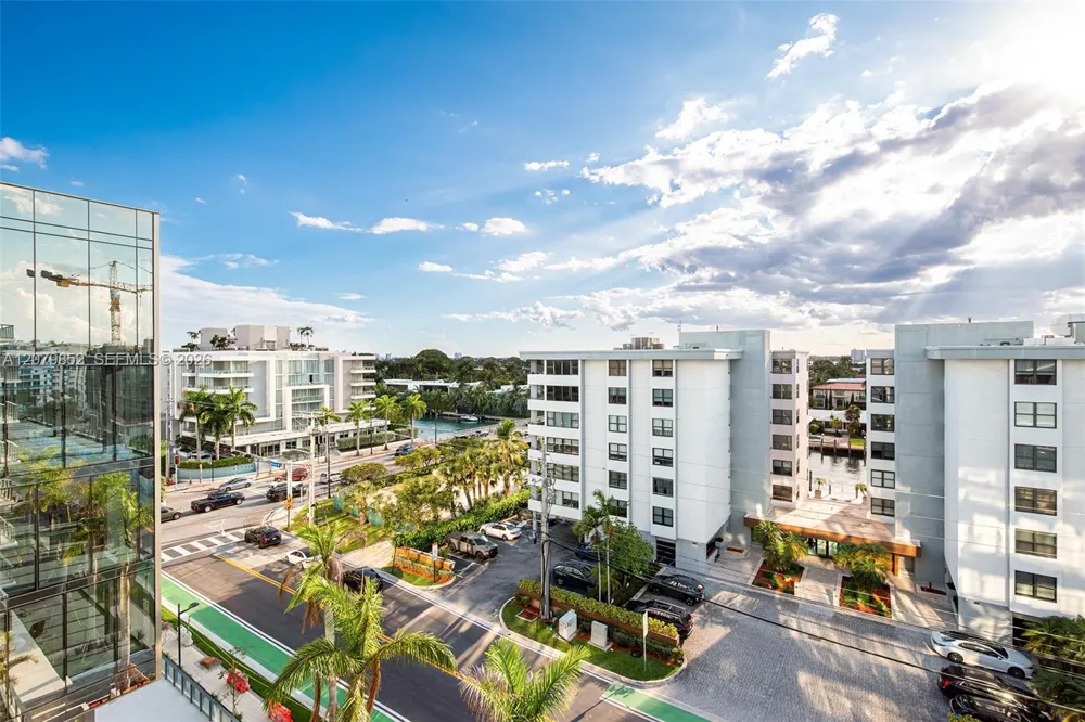 1176 97th St #704 Bay Harbor Islands, FL 33154