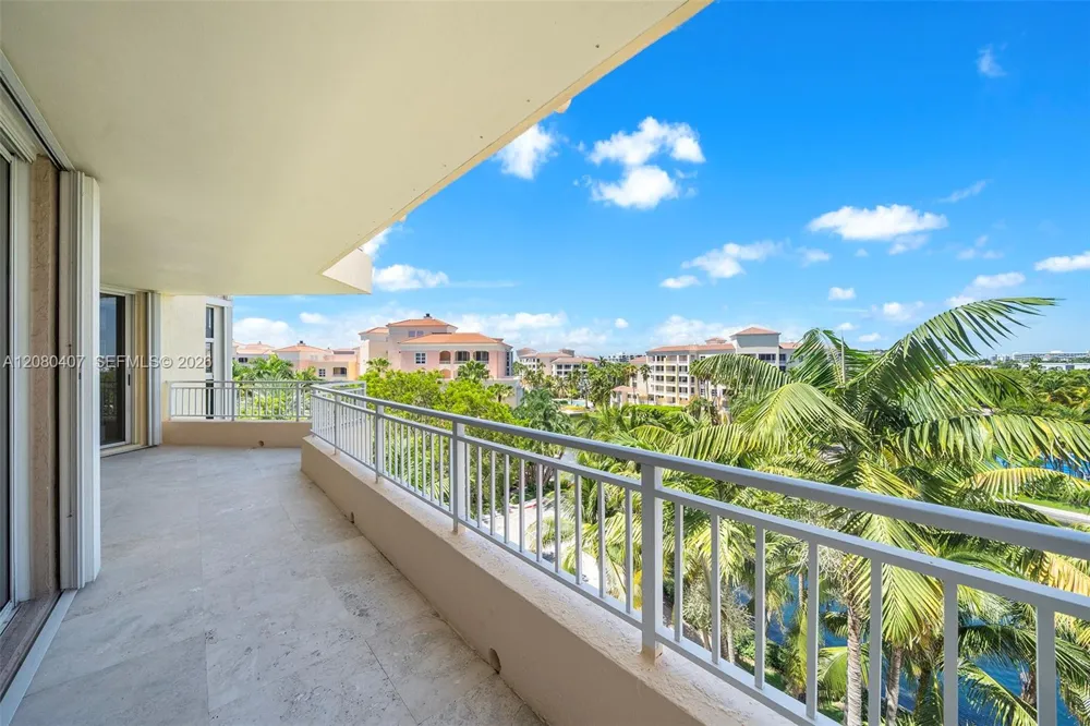 765 Crandon Blvd #507 Key Biscayne, FL 33149
