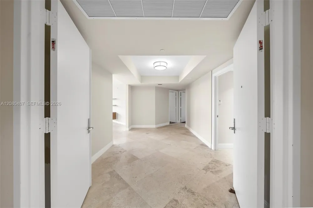 765 Crandon Blvd #507 Key Biscayne, FL 33149