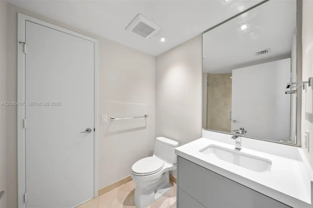 765 Crandon Blvd #507 Key Biscayne, FL 33149