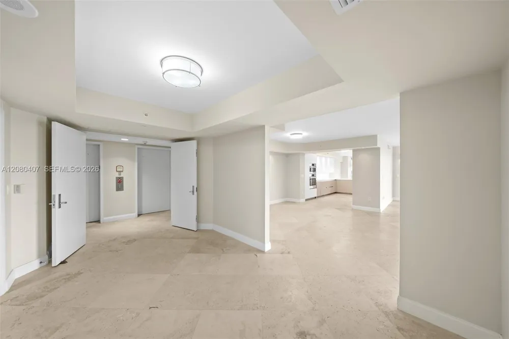 765 Crandon Blvd #507 Key Biscayne, FL 33149