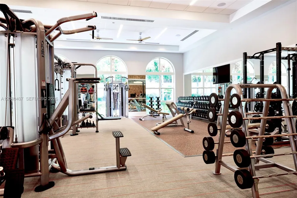 765 Crandon Blvd #507 Key Biscayne, FL 33149