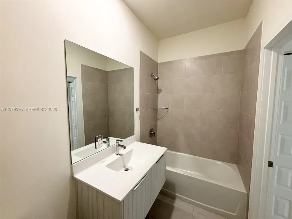 8015 NW 104th Ave #25 Doral, FL 33178