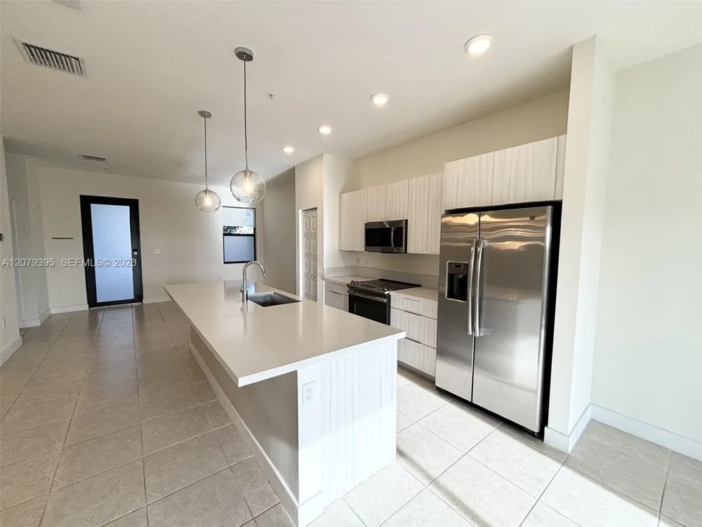 8015 NW 104th Ave #25 Doral, FL 33178