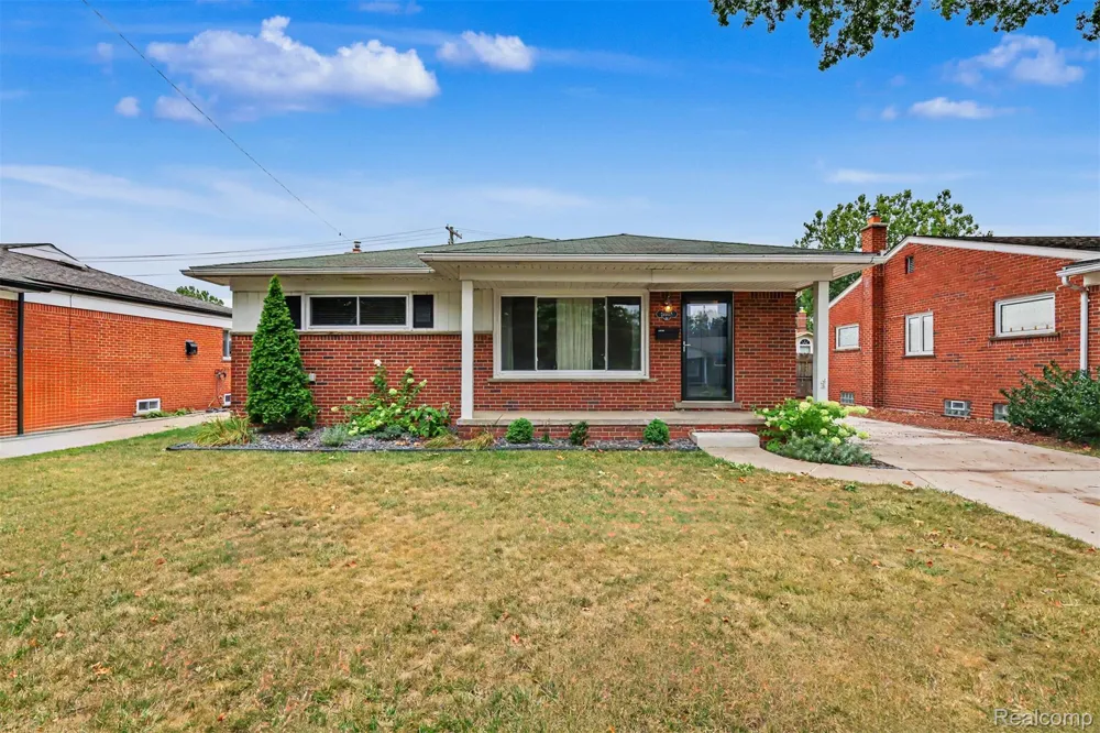 26605 Baldwin Street Dearborn Heights City, MI 48127