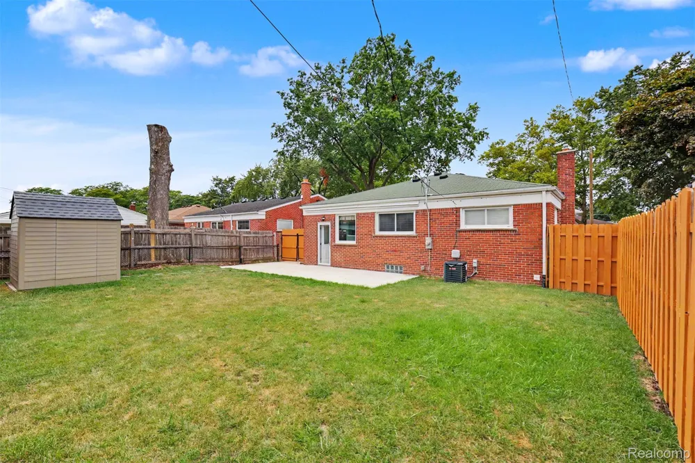 26605 Baldwin Street Dearborn Heights City, MI 48127