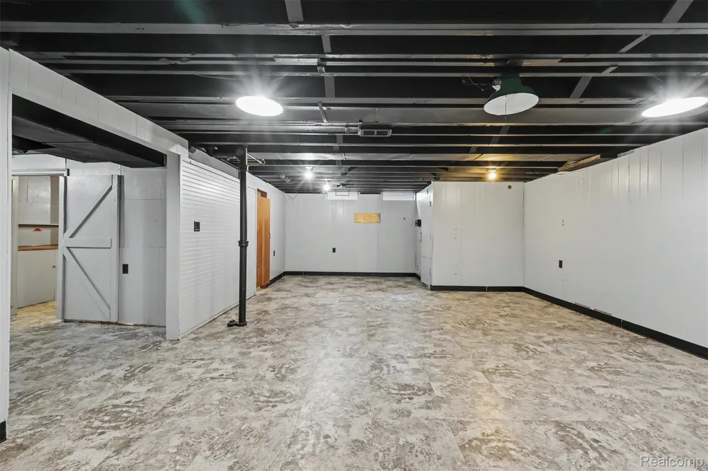 26605 Baldwin Street Dearborn Heights City, MI 48127