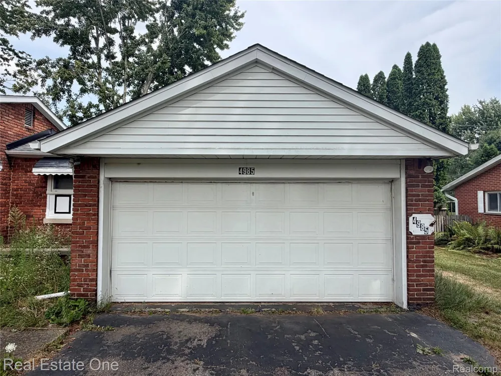 4985 Denton Road Canton Charter Township, MI 48188