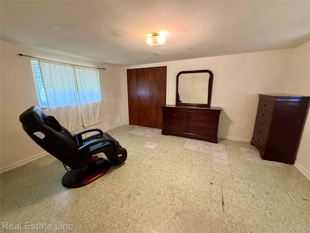 4985 Denton Road Canton Charter Township, MI 48188