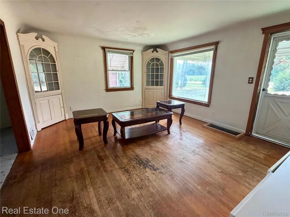 4985 Denton Road Canton Charter Township, MI 48188