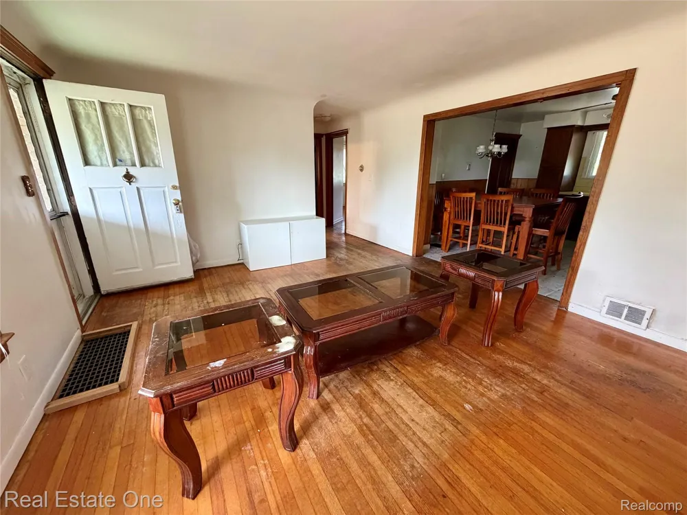4985 Denton Road Canton Charter Township, MI 48188