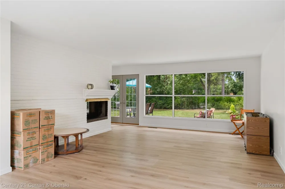 5336 W Briarcliff Knoll Drive West Bloomfield Charter Township, MI 48322
