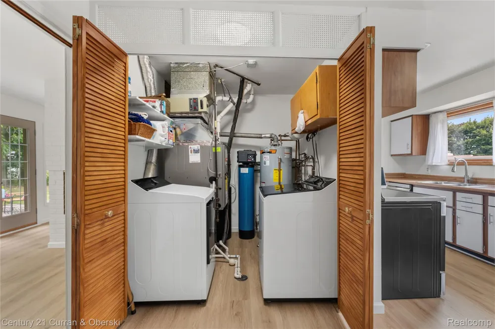 5336 W Briarcliff Knoll Drive West Bloomfield Charter Township, MI 48322