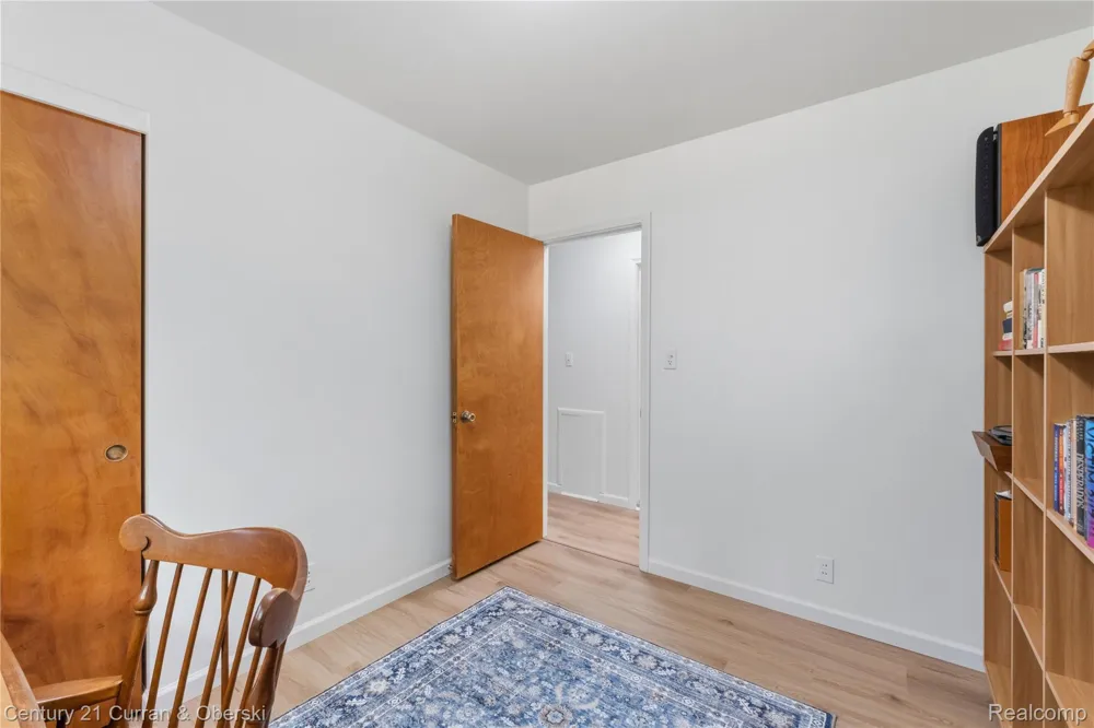 5336 W Briarcliff Knoll Drive West Bloomfield Charter Township, MI 48322