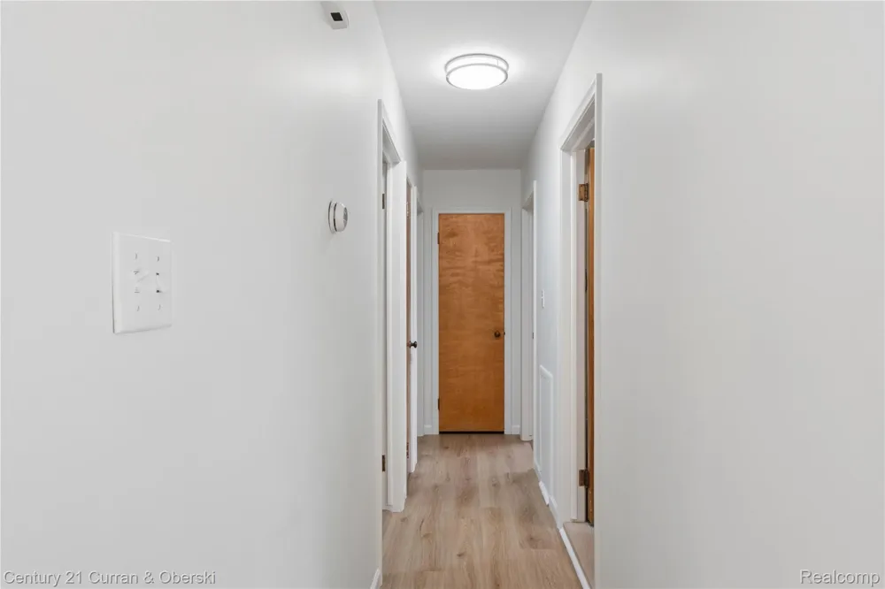 5336 W Briarcliff Knoll Drive West Bloomfield Charter Township, MI 48322