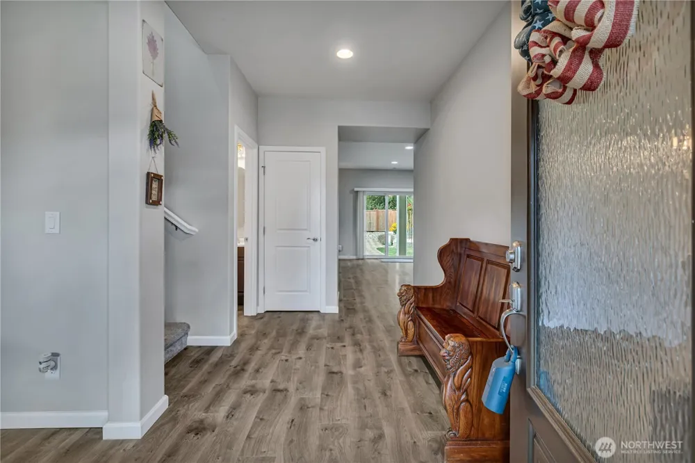 963 Bondgard Avenue Enumclaw, WA 98022