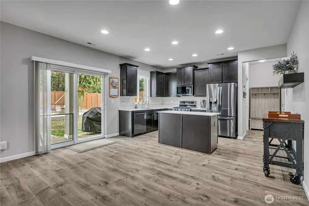 963 Bondgard Avenue Enumclaw, WA 98022